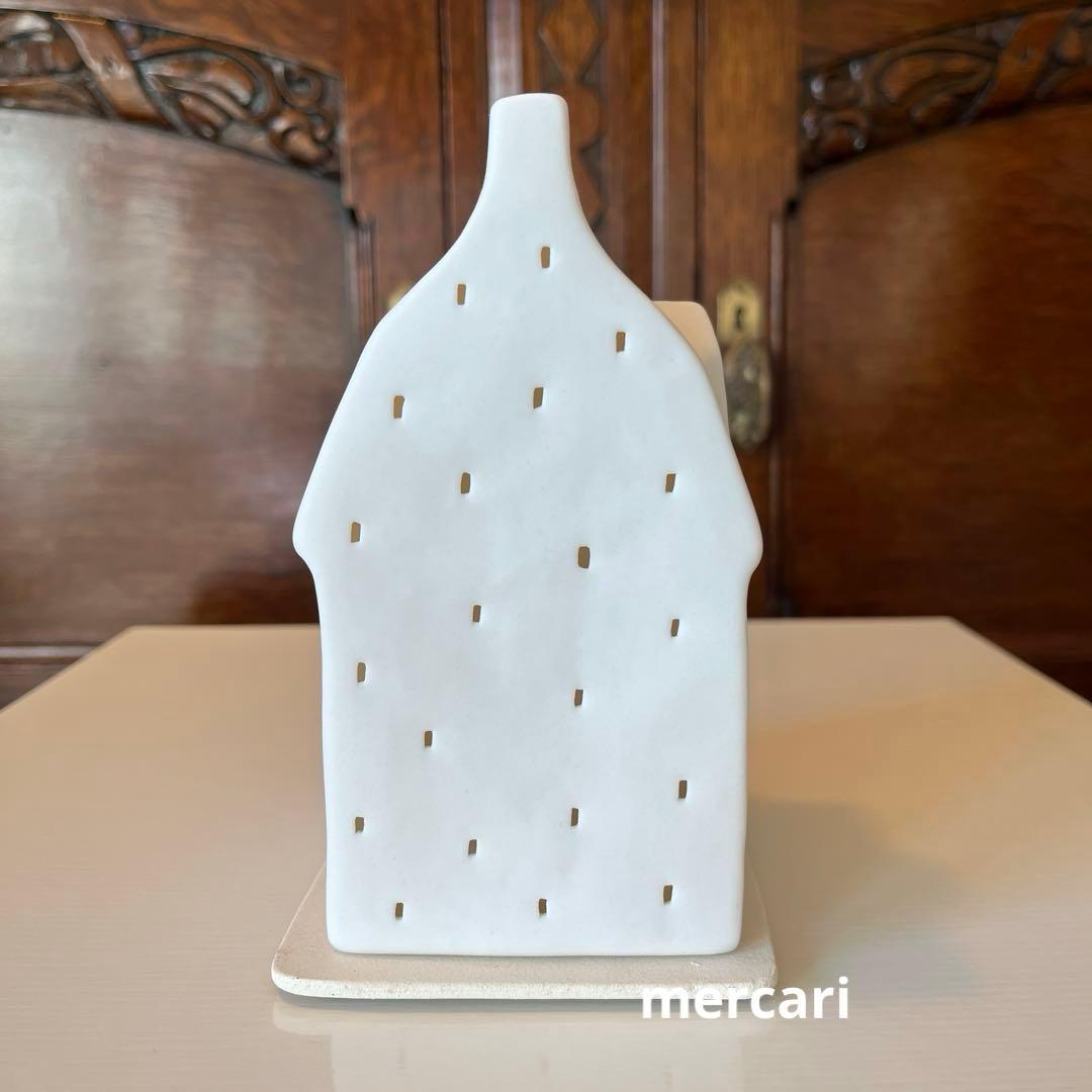 アトリエルンド　スモーヒュース　ハウス型キャンドルホルダー　出窓のある家