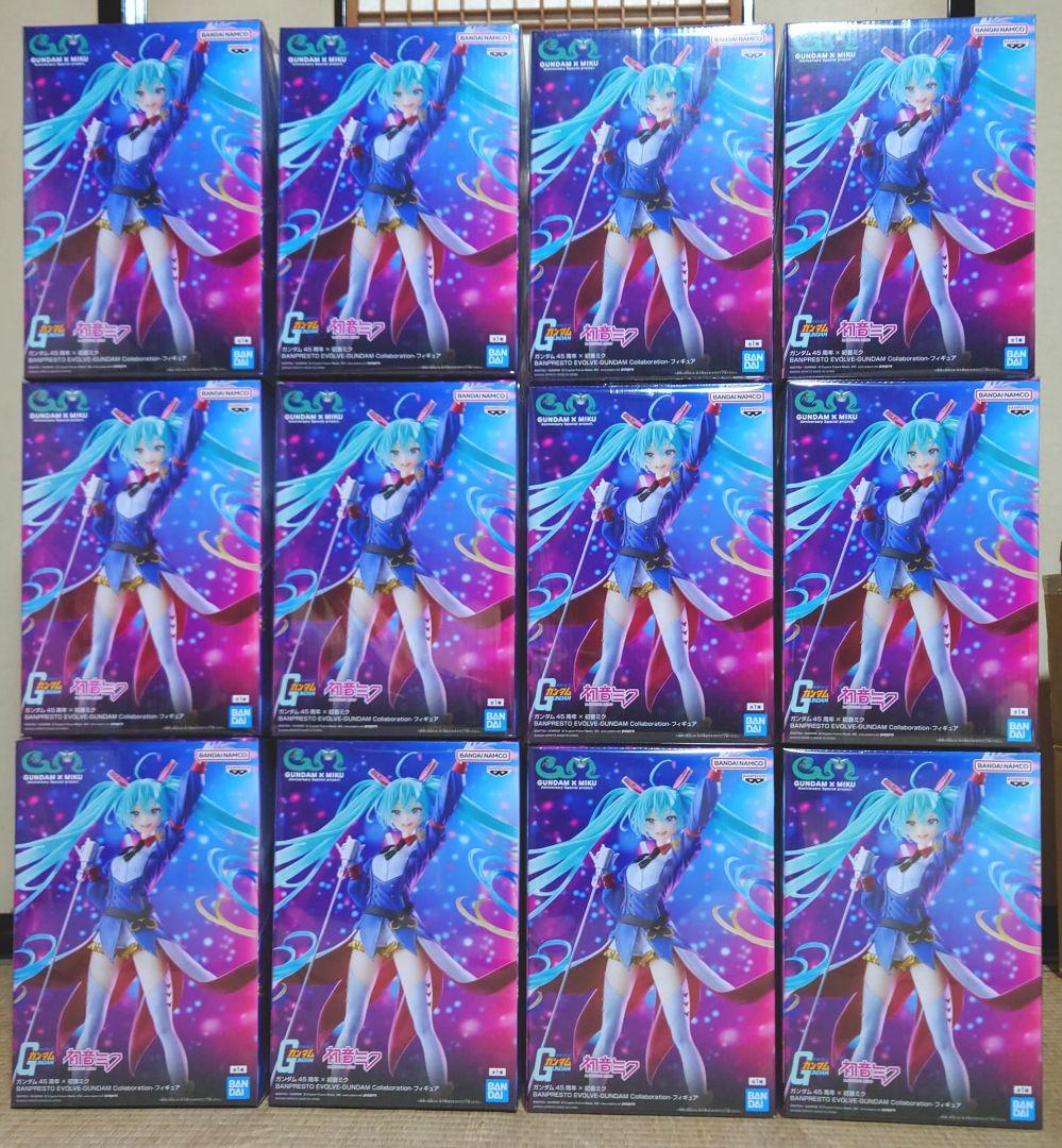 GUNDAM x 初音ミク　ガンダムコラボ　フィギュア 12個セット
