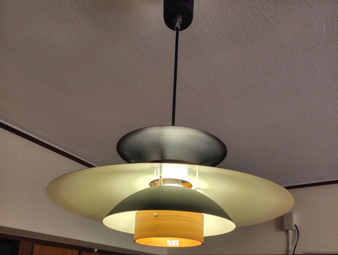 ルイス・ポールセン風　3層シェード吊り下げ式照明