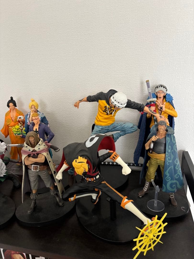 ワンピース フィギュア 10体まとめ売り - メルカリ