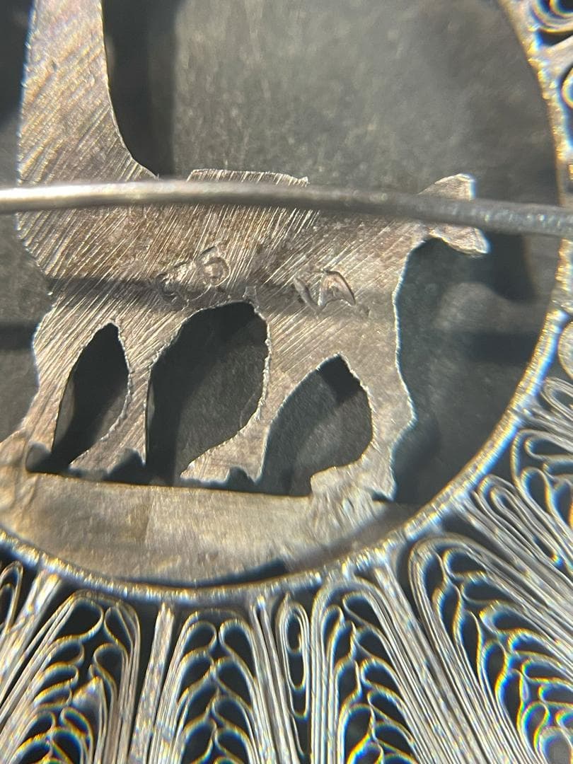 925シルバー キリンデザイン ブローチ