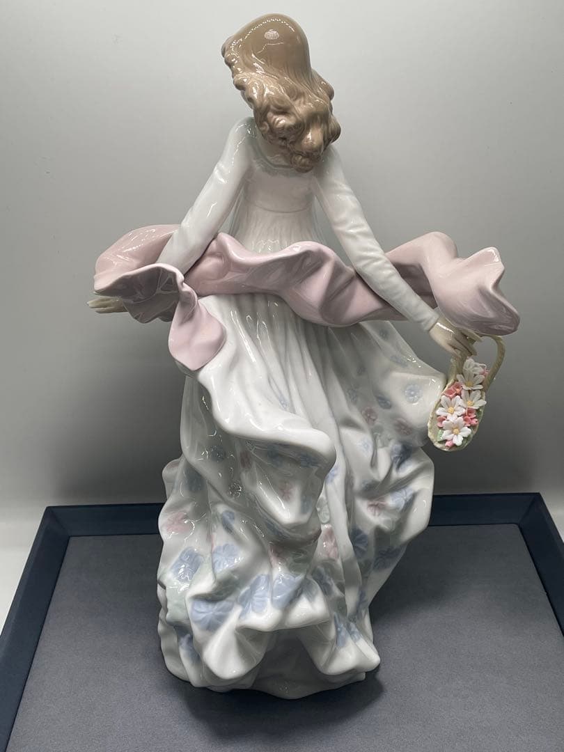 リヤドロ　春の輝き　箱あり