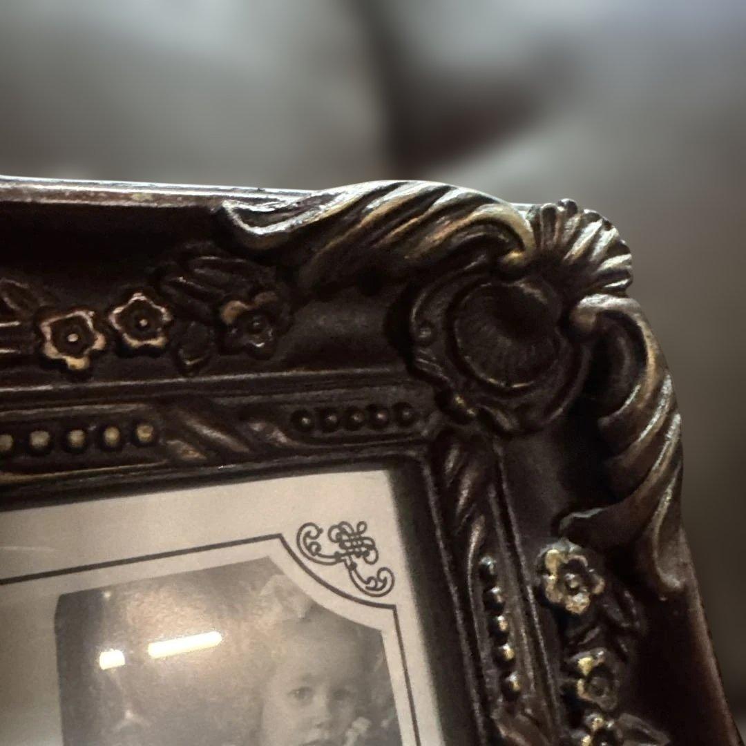 アンティーク　ダークブラウン装飾フォトフレーム