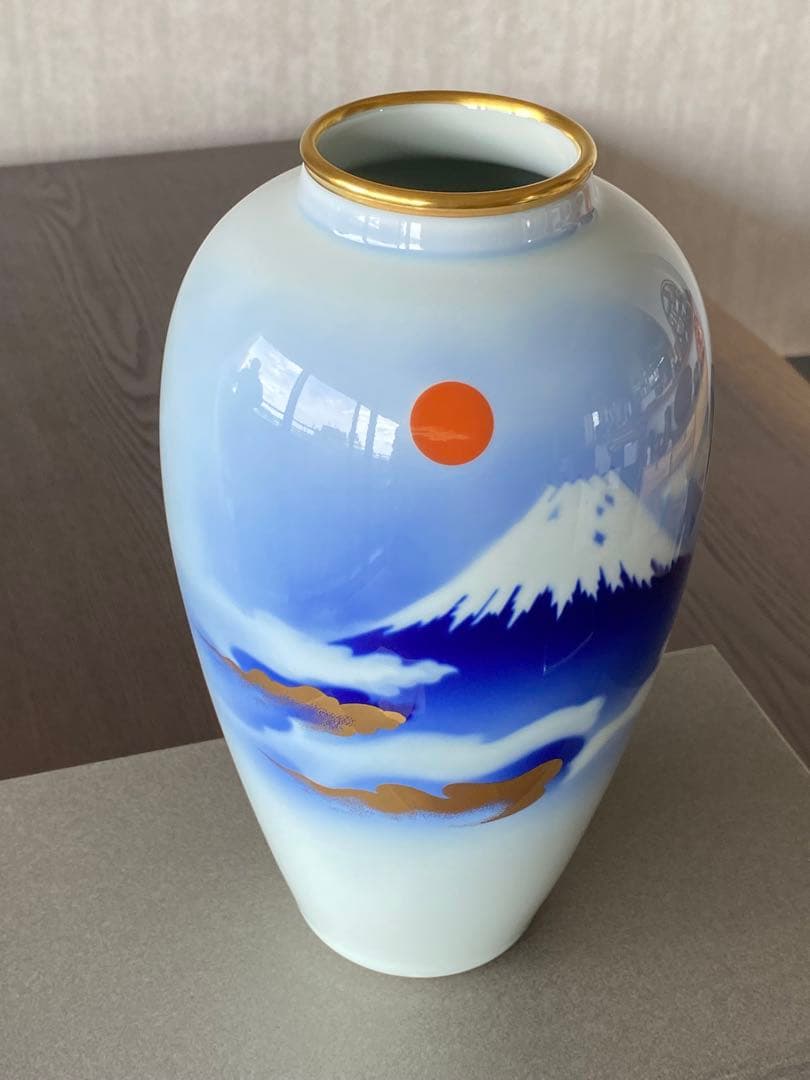 箱有り未使用新品　深川製磁　宮内庁御用達 　雲金光明富士山　花瓶　花生