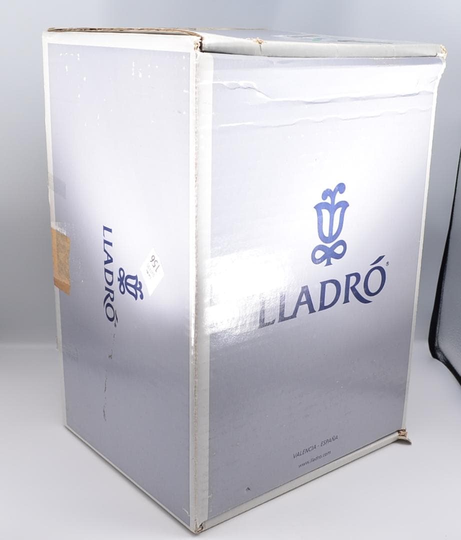 やさしさ　＃1527　★リヤドロ　スペイン　ポーセリン　光沢仕上げ　箱付き　絶版