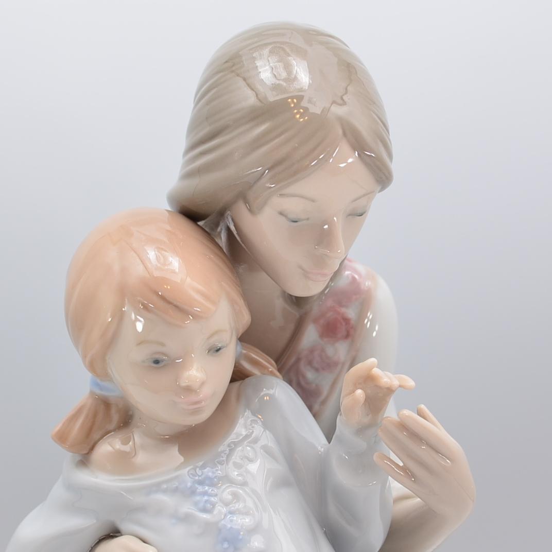 やさしさ　＃1527　★リヤドロ　スペイン　ポーセリン　光沢仕上げ　箱付き　絶版