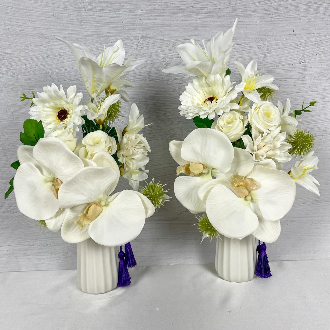 2本セット】胡蝶蘭と百合の上品な仏花アレンジ白基調・お盆・法事