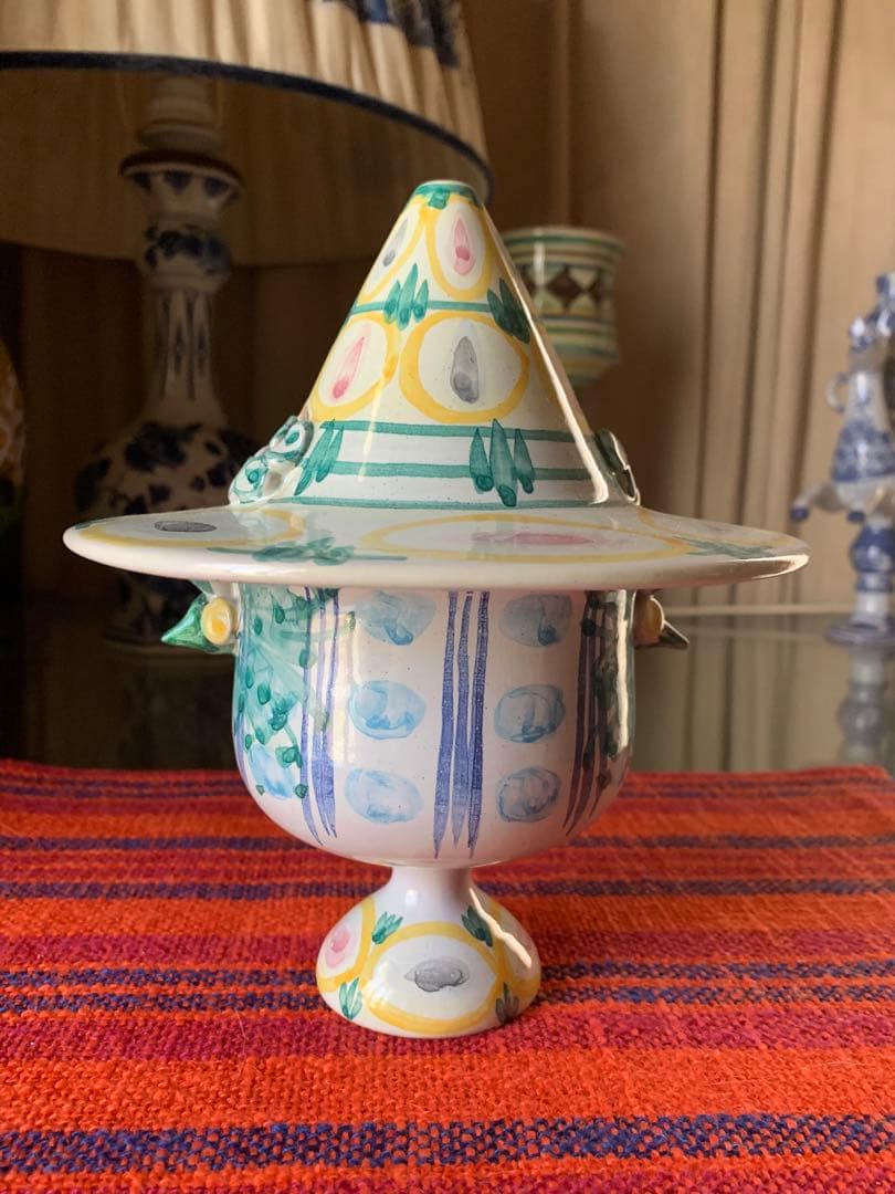 ビヨンヴィンブラッド　ビンテージ1972年帽子を被った可愛い女の子１箇所修復有り