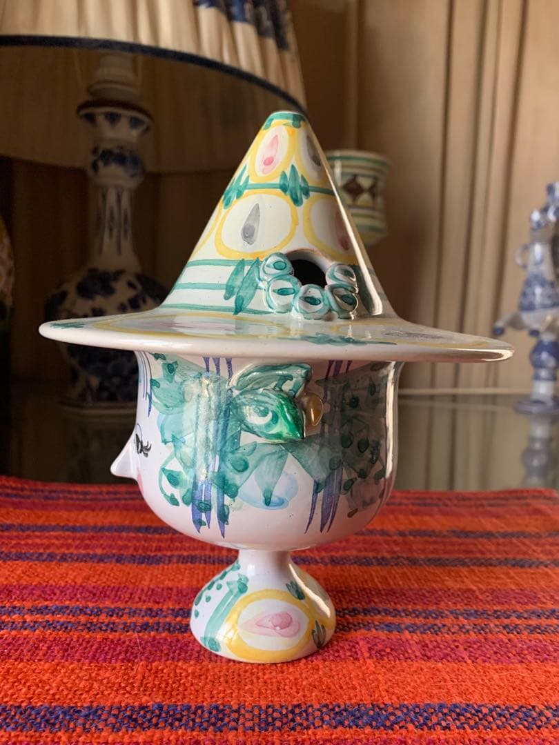 ビヨンヴィンブラッド　ビンテージ1972年帽子を被った可愛い女の子１箇所修復有り