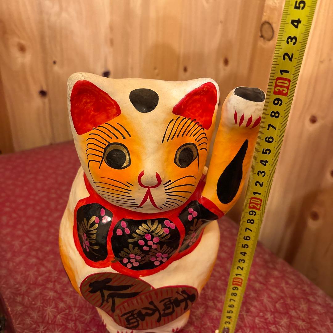 群馬県の高崎張り子 招き猫