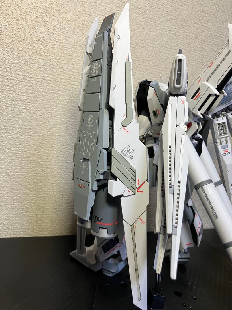 MG hi-νガンダム ver.ka ジャンク 塗装完成品 拡張セット - メルカリ