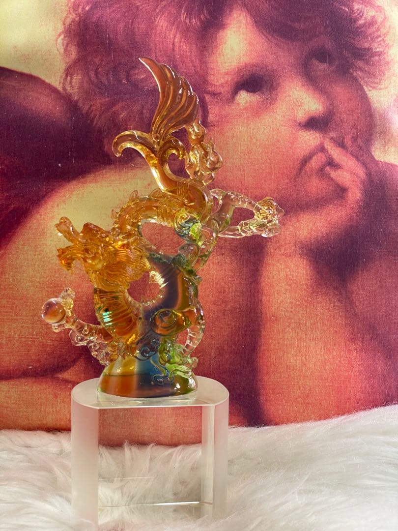 ガラス製　龍の置物