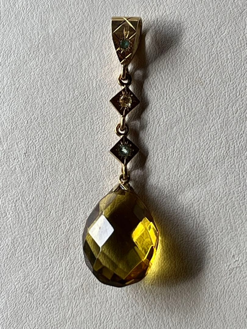 K18大粒天然石グリーンアンバー（琥珀）ペンダントトップ&大粒