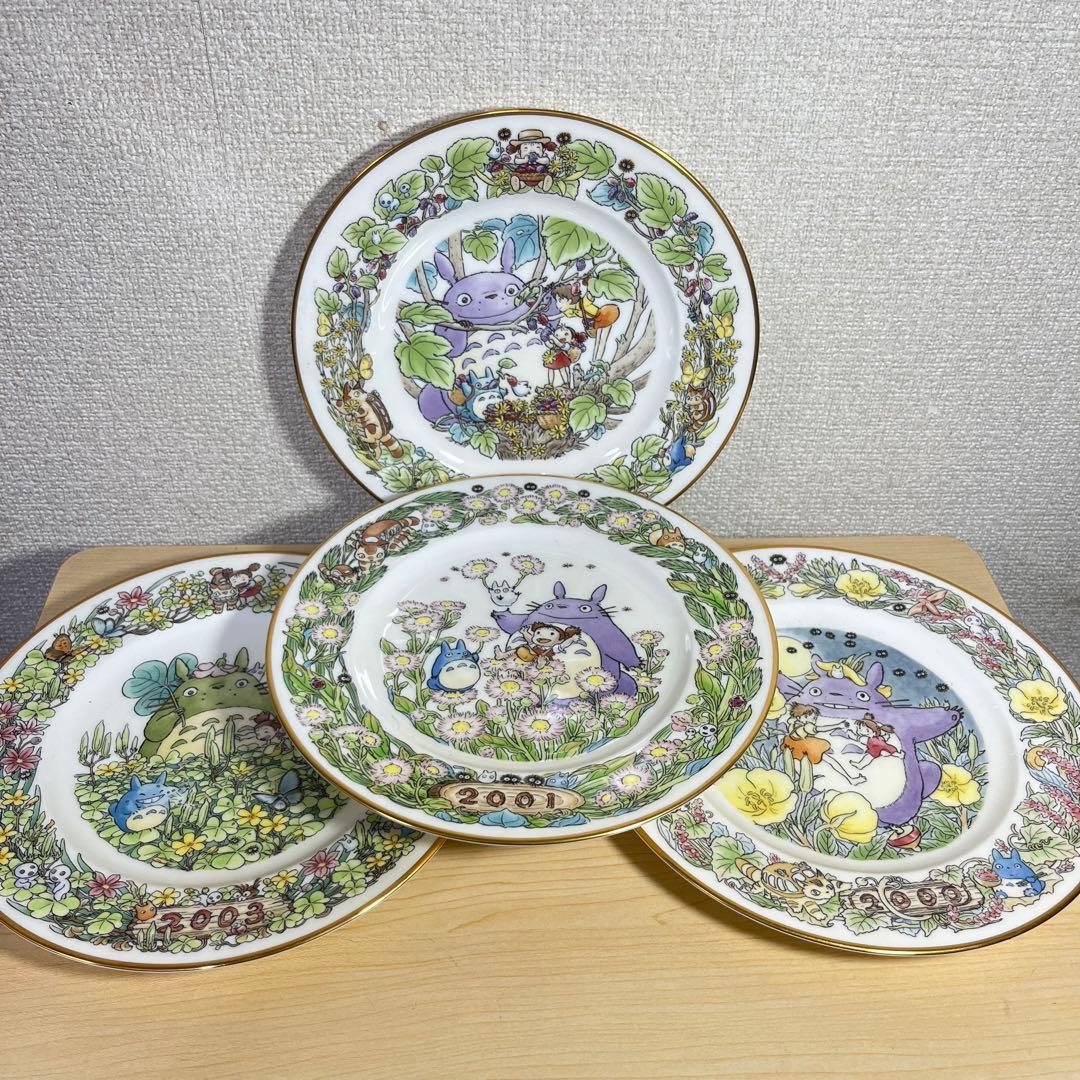 ノリタケ となりのトトロ　イヤープレート５枚セット（年別絵皿）　2000~03年
