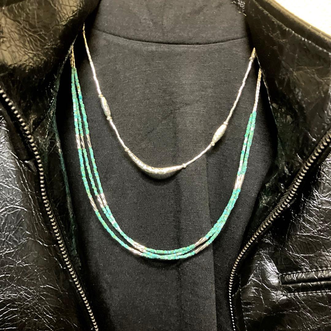 天然ターコイズとカレンシルバーの三連ネックレス