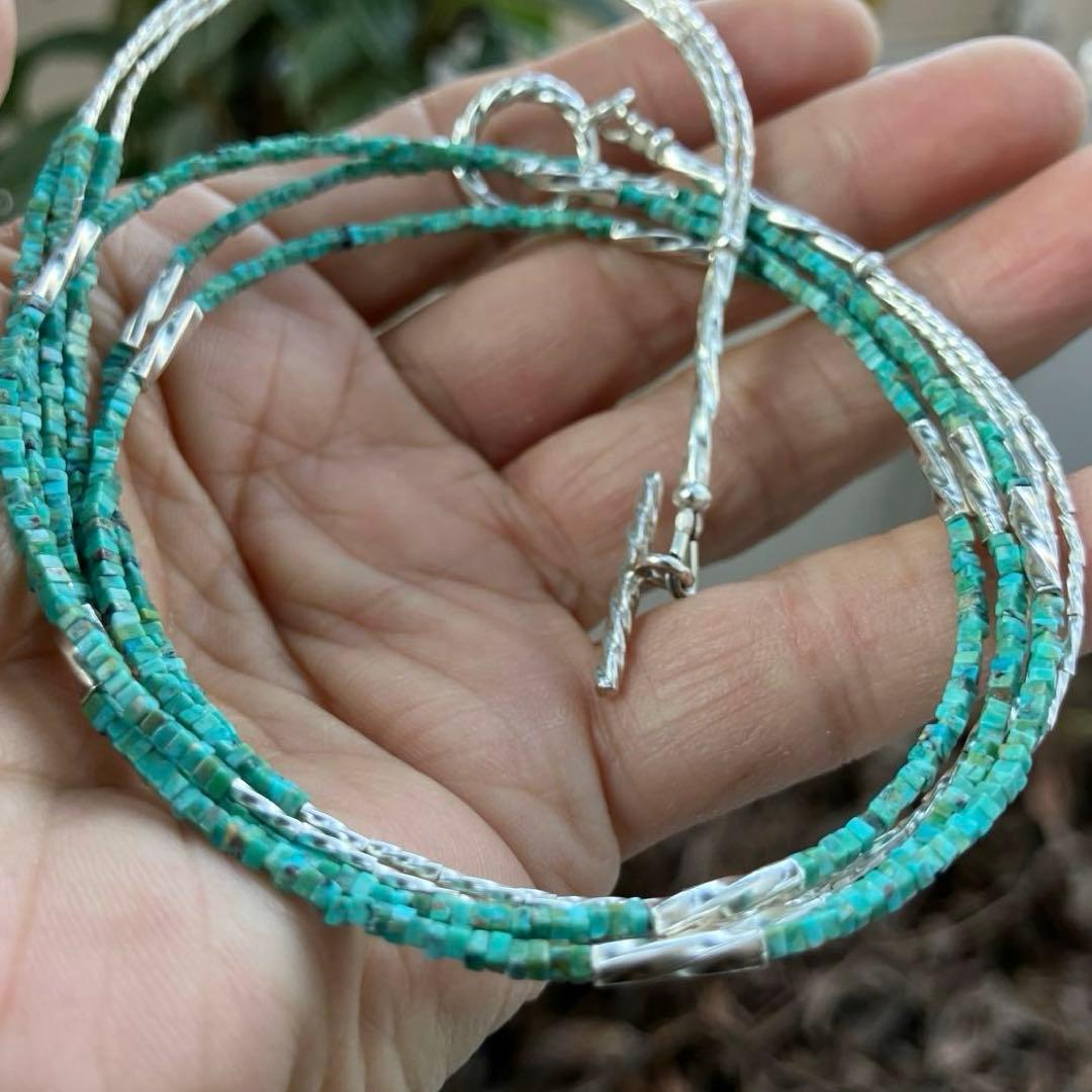 天然ターコイズとカレンシルバーの三連ネックレス