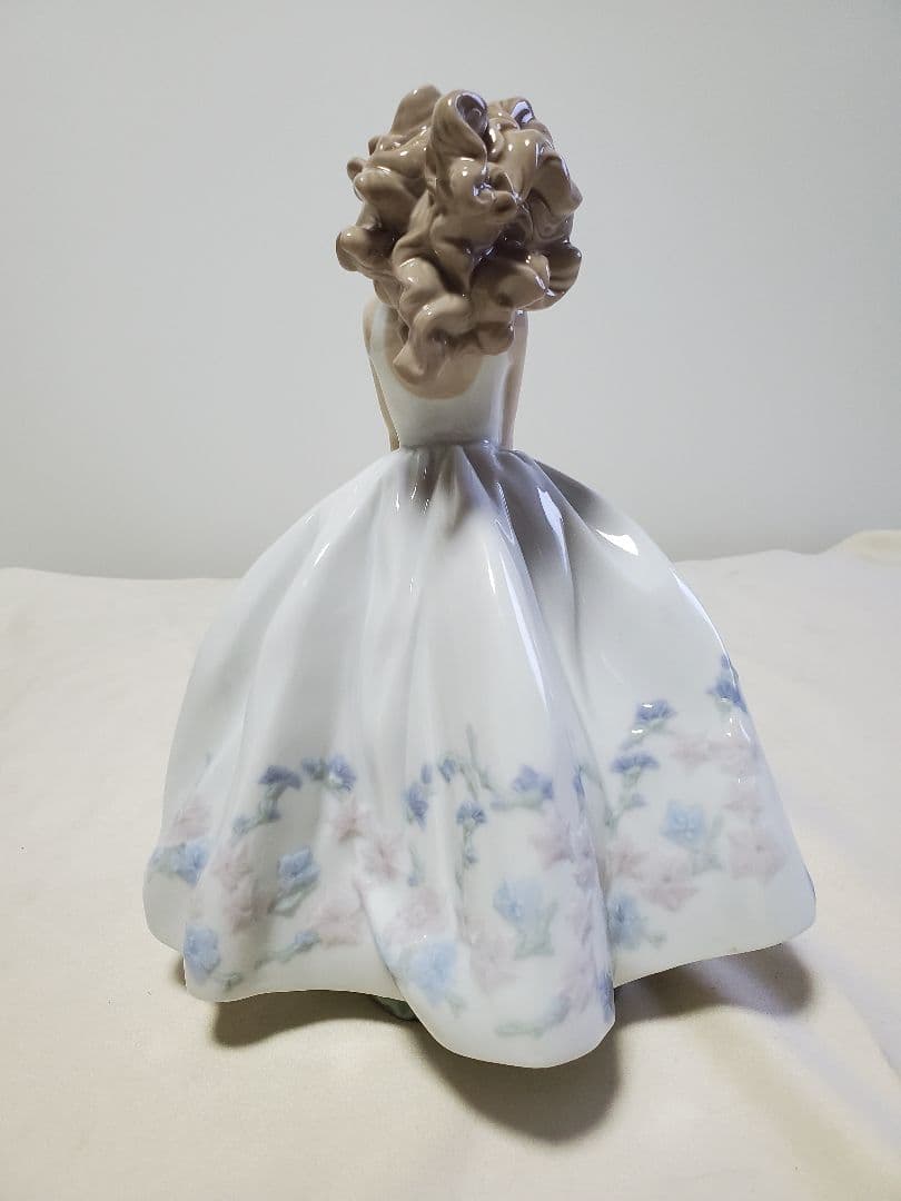 ル*ア様 リヤドロ　LLADRO【フラワーガーデン】　少女　花　陶器　インテリア