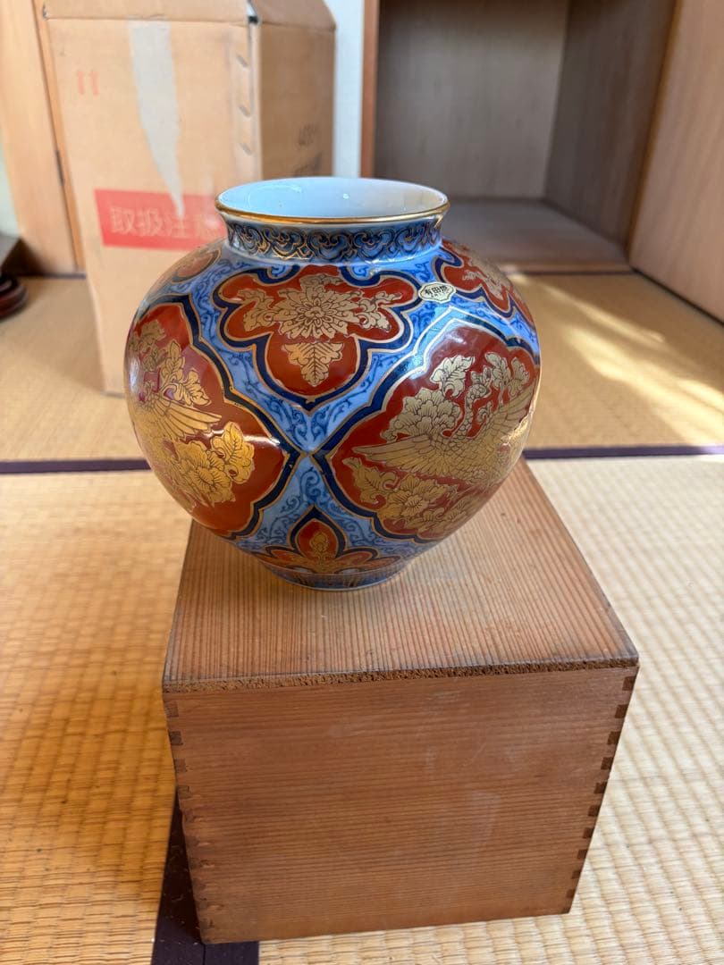 有田焼 勝山作 手描き 骨董品 金襴手 鳳凰文 花瓶　インテリア 限定品　風格