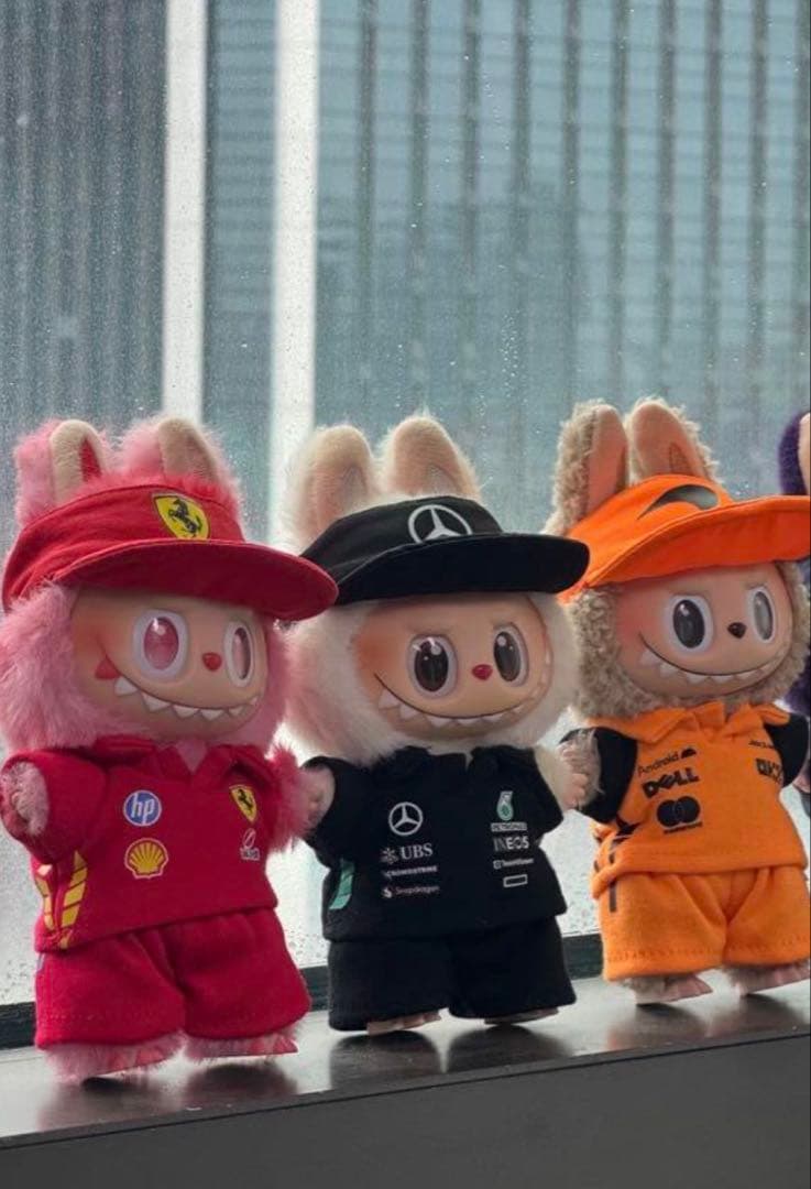 ラブブ F1 着せ替え 服 フェラーリ2体セット - メルカリ