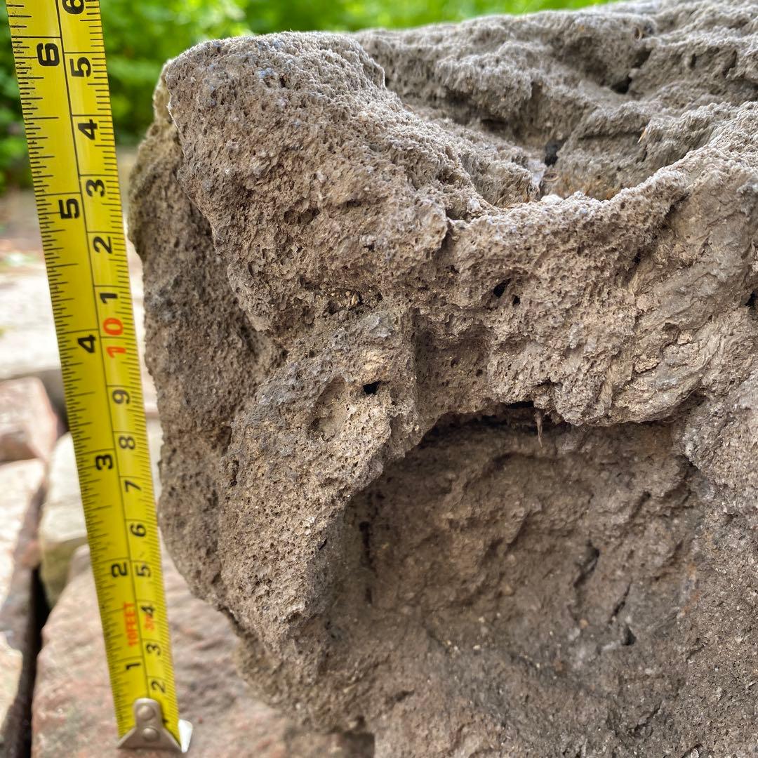 溶岩石　高15-17cm 庭石　鑑賞　アクアリウム　ガーデニング　置物　オブジェ