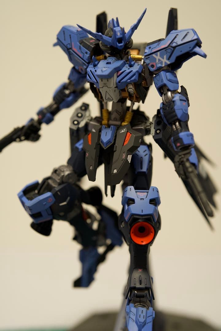 MG 1/100 ガンダム ヴィダール 塗装済み 完成品 艶消仕上げ ガンプラ
