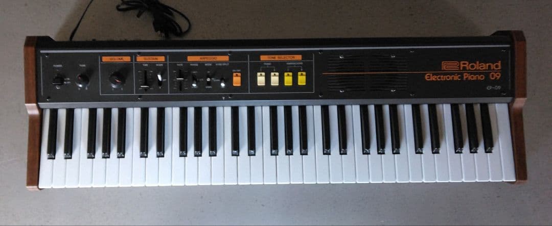 Roland EP-09 電子ピアノ 61鍵 - メルカリ