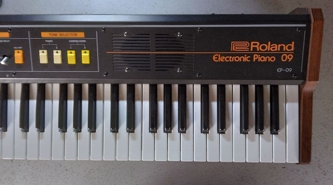 Roland EP-09 電子ピアノ 61鍵 - メルカリ