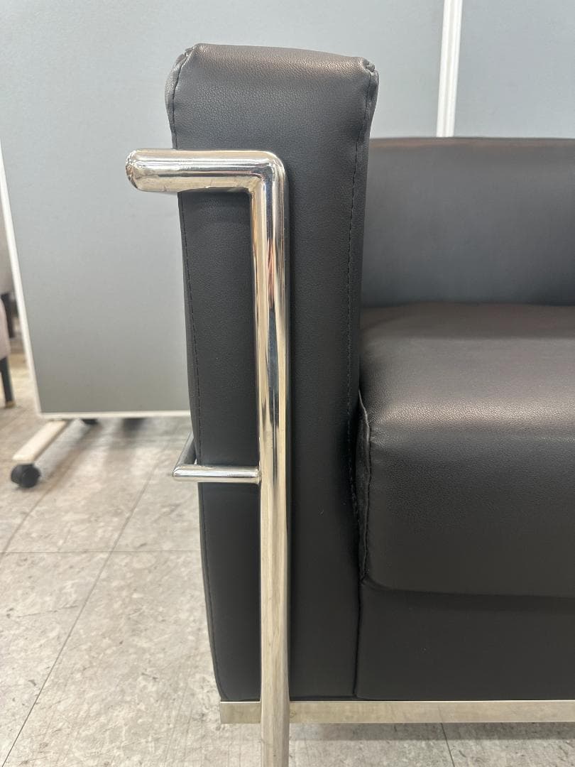 LC2　1人掛けソファ　チェア　ル・コルビジェ　リプロダクト　合革　ブラック