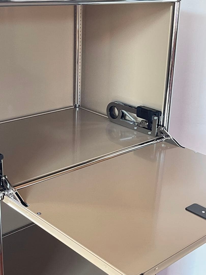 USM ハラー システム 1列 3段 ドロップダウンドア キャビネット