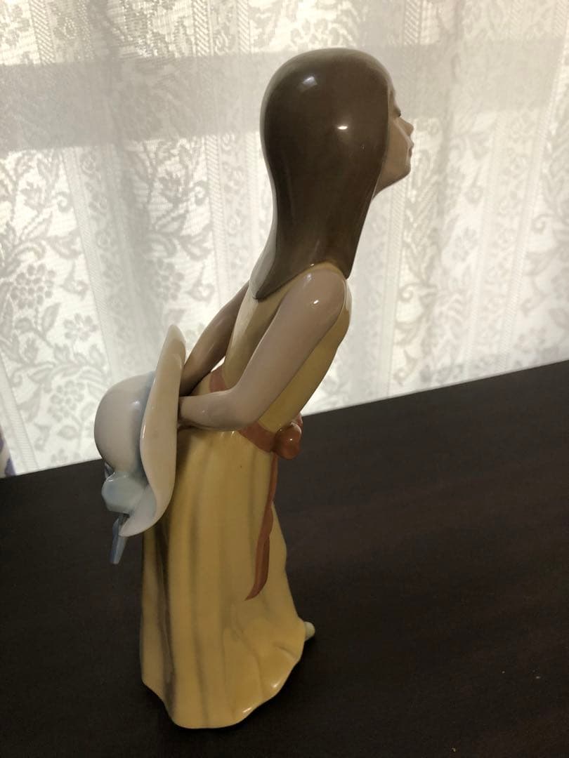 【LLADRO 】リヤドロ  いたずらな少女　#5006