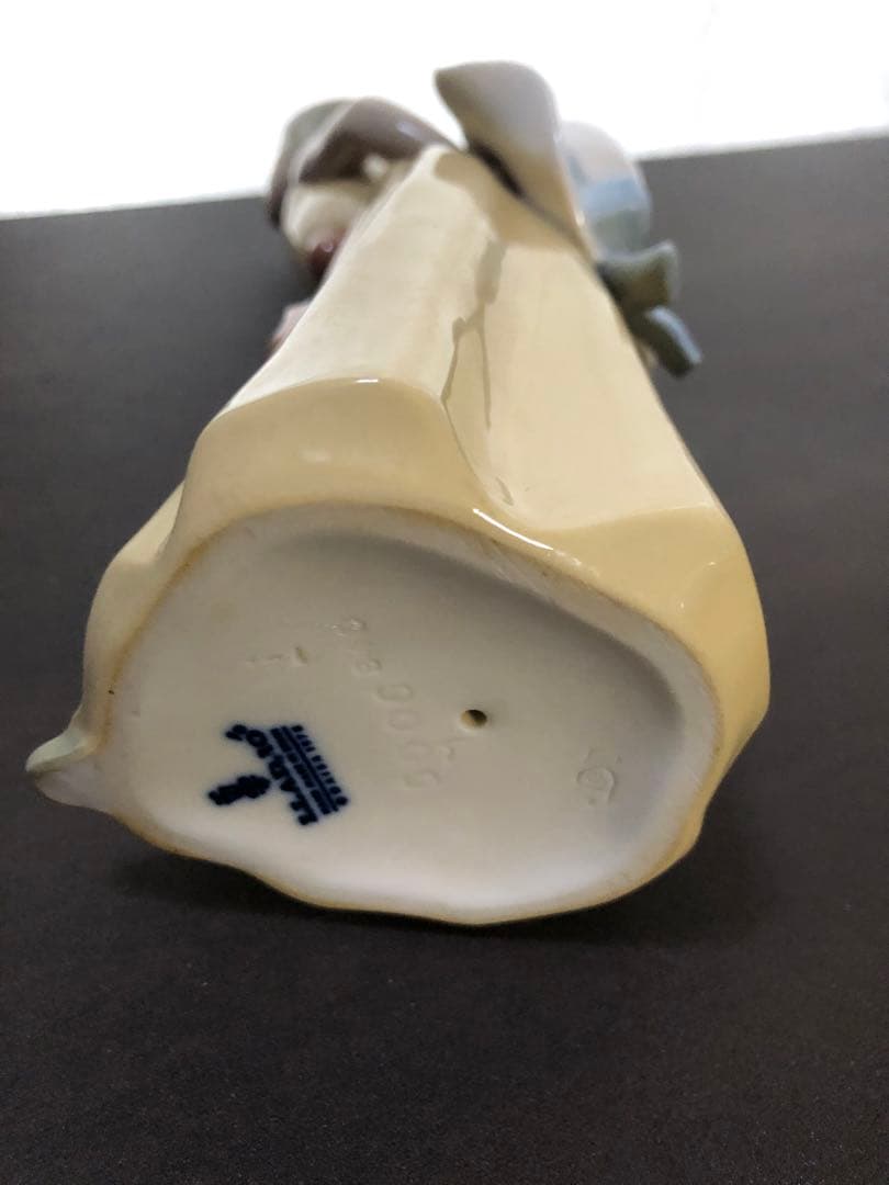 【LLADRO 】リヤドロ  いたずらな少女　#5006