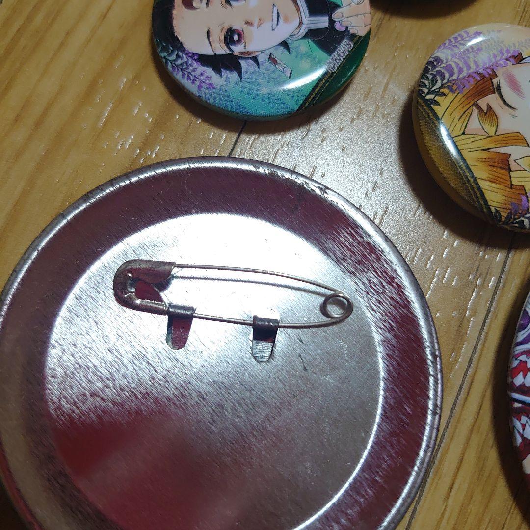 キャラクターイラスト ピンバッジ 8個セット - メルカリ