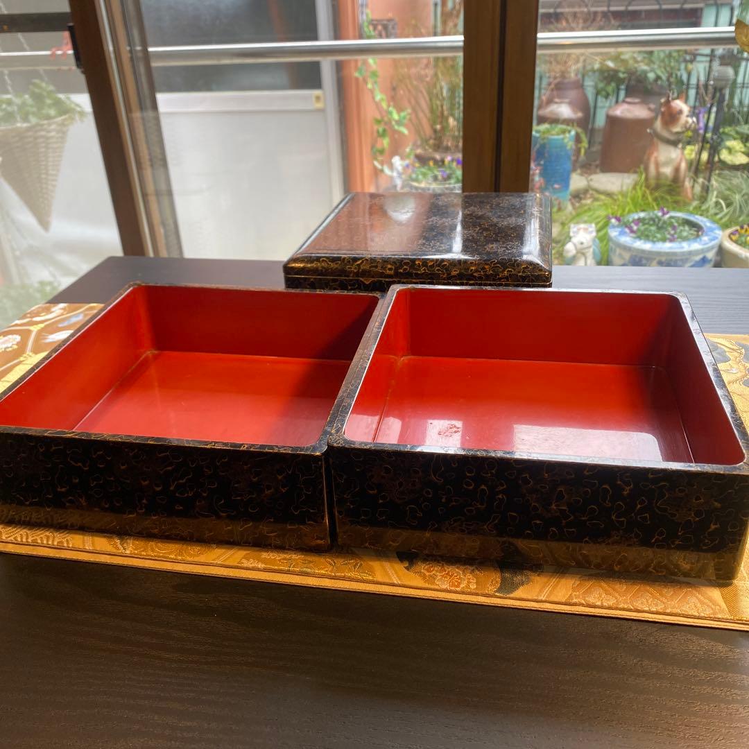 津軽塗り重箱 津軽塗本来の色合いです。