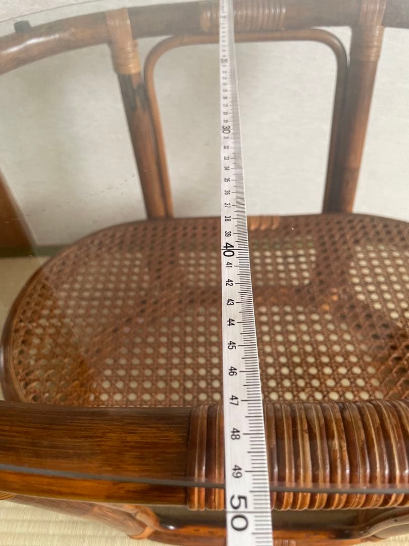美品　ラタン二段式円形テーブル　天板ガラス　ガラステーブル　サイドチェスト