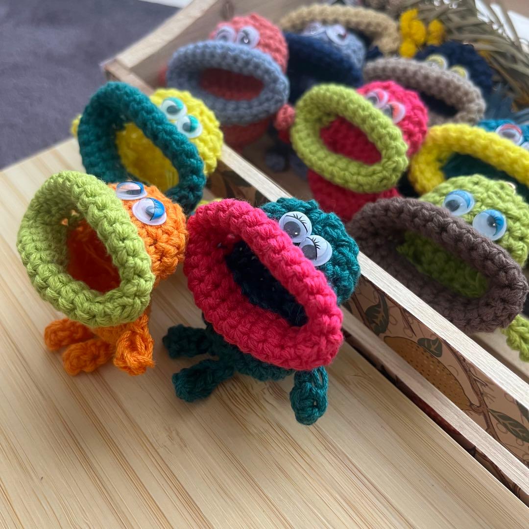 パクパクモンスター（ミニサイズ）⑩白 - メルカリ