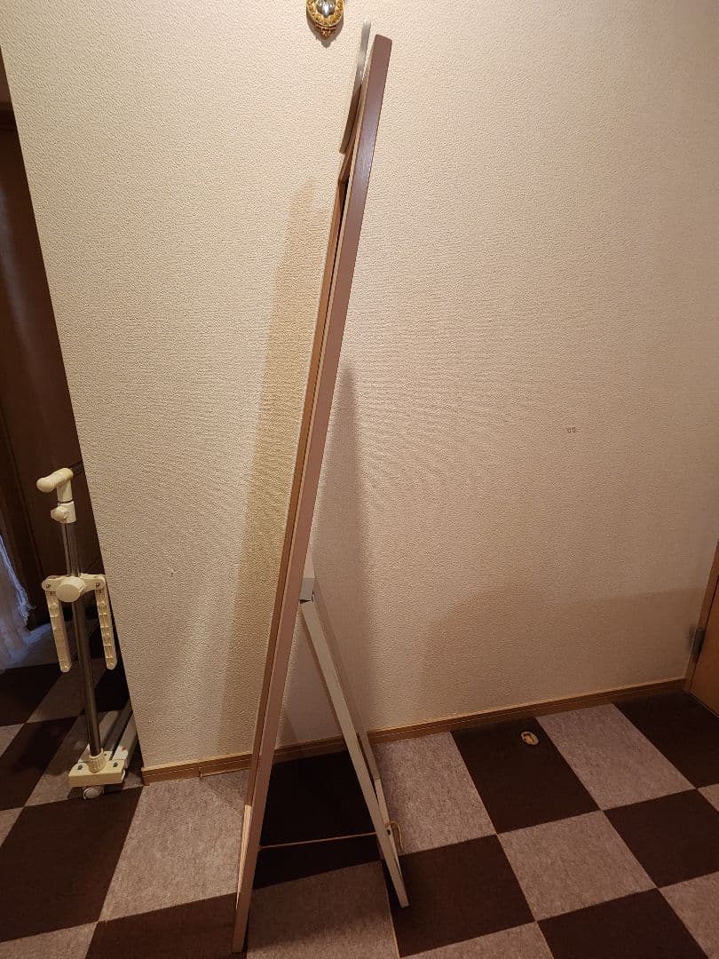 ★ハローキティ　スタンドミラー　HELLO KITTY　サンリオ