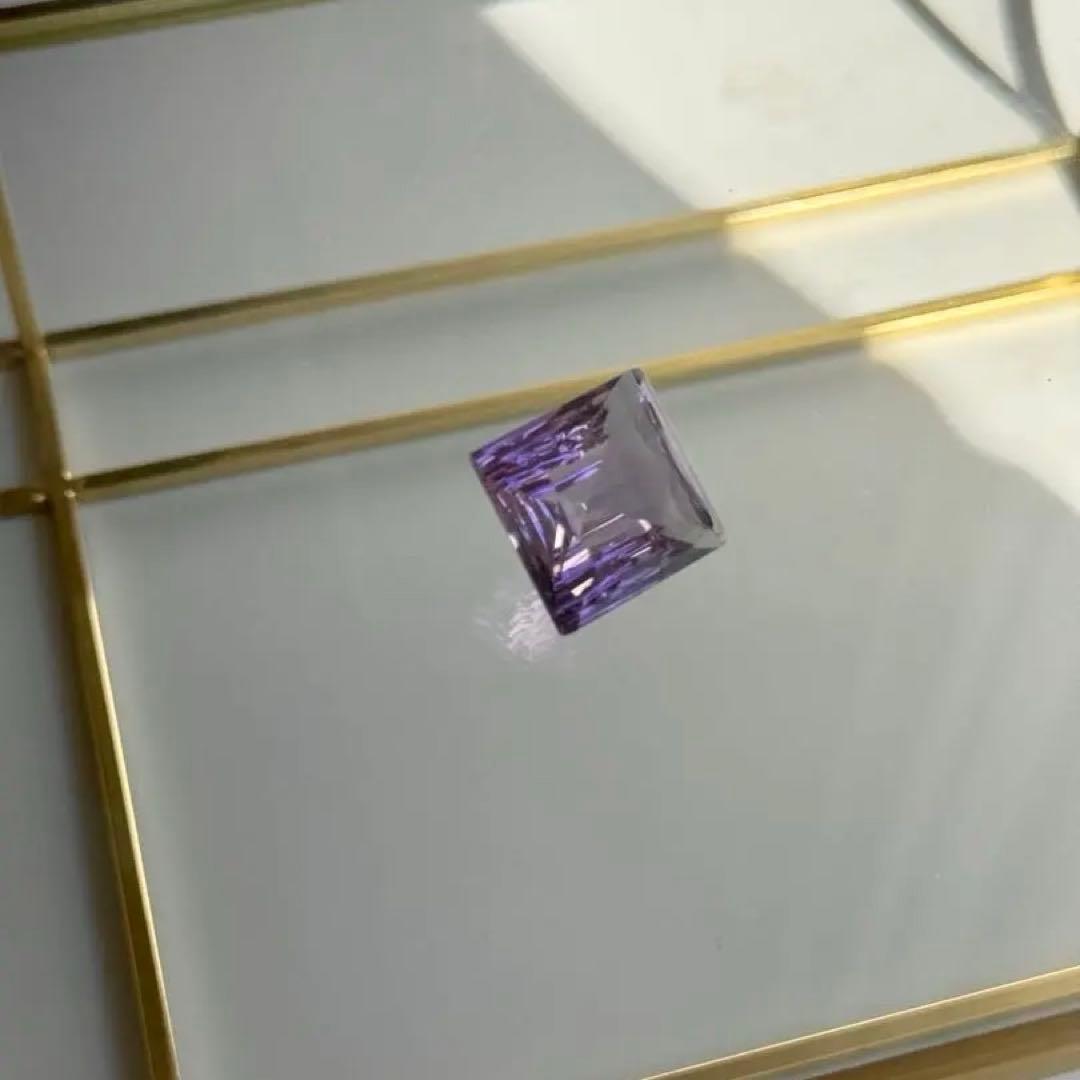 宝石質アメジスト レーザーカット ルース　インテリア　置物