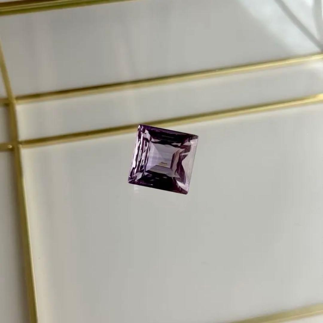 宝石質アメジスト レーザーカット ルース　インテリア　置物