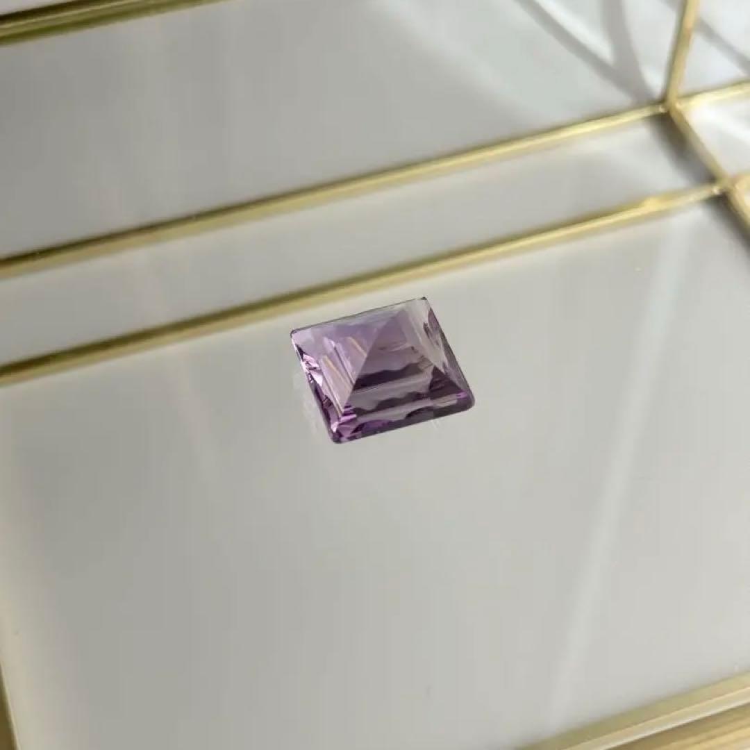 宝石質アメジスト レーザーカット ルース　インテリア　置物