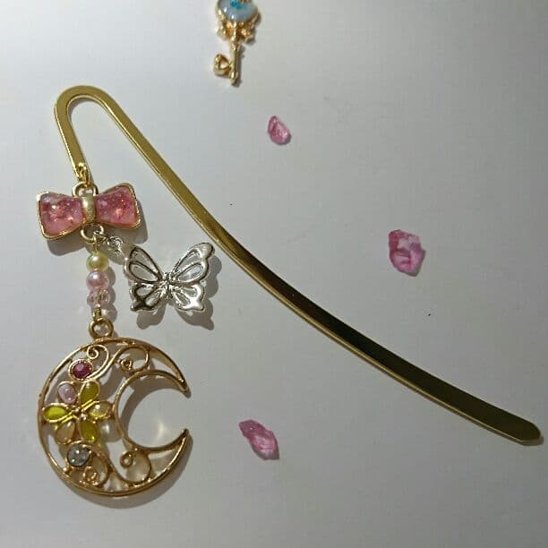 再販可能♪ 月 と 蝶々 の ブックマーカー (ゴールドorシルバー)