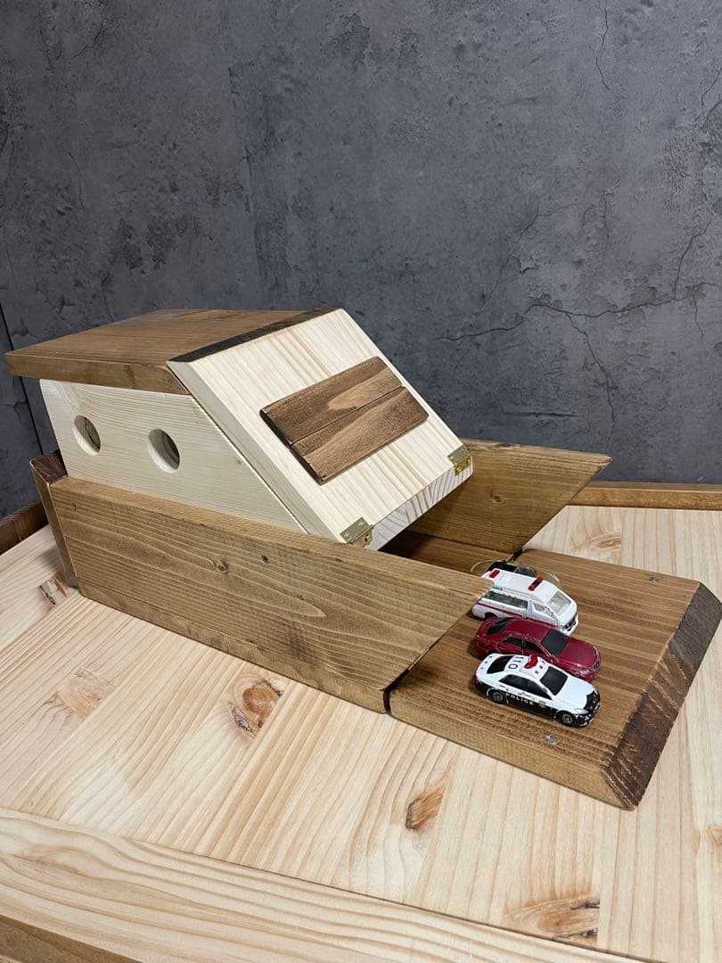 飛び出すトミカ！かぐーるこうぼうch 天然木製ミニカーフェリー船　収納おもちゃ箱