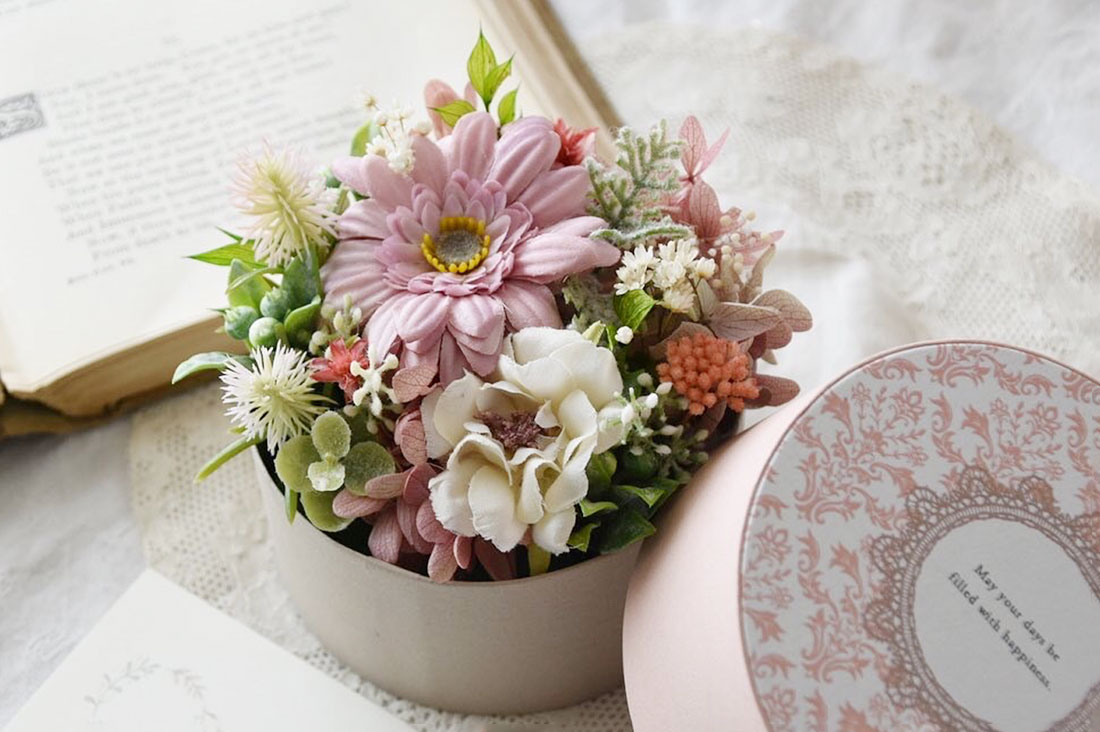 アーティフィシャルフラワーとは？美しいブーケ・アレンジメント12選