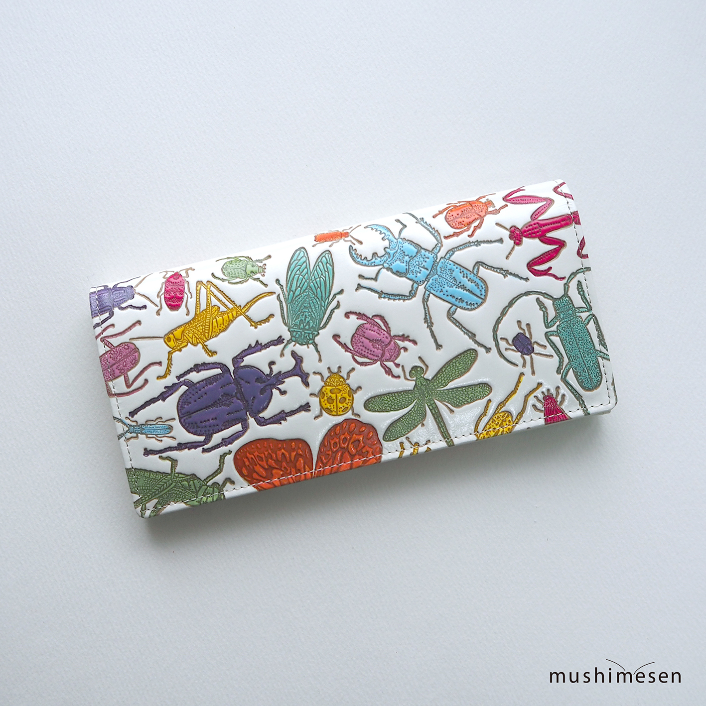 ギフトにもおすすめ！＞文庫革「日本の昆虫シリーズ」長財布