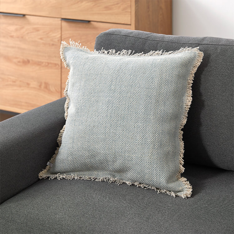 La Forma （ラフォーマ）フリンジがおしゃれなクッションカバー