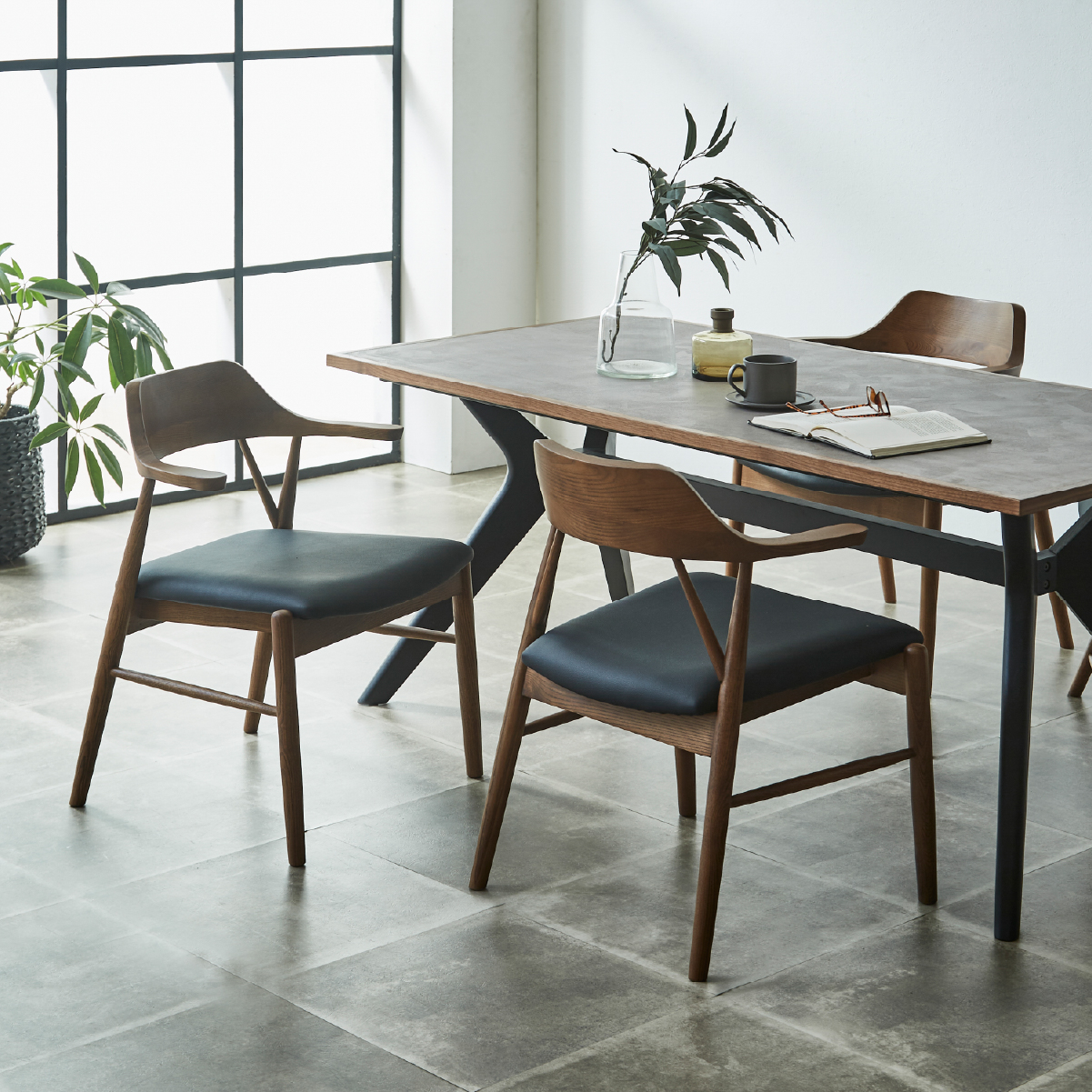 DC ロジャーⅢちょい肘 WN /座面PVC-BK (ｲﾘ2) ｜家具・インテリア通販