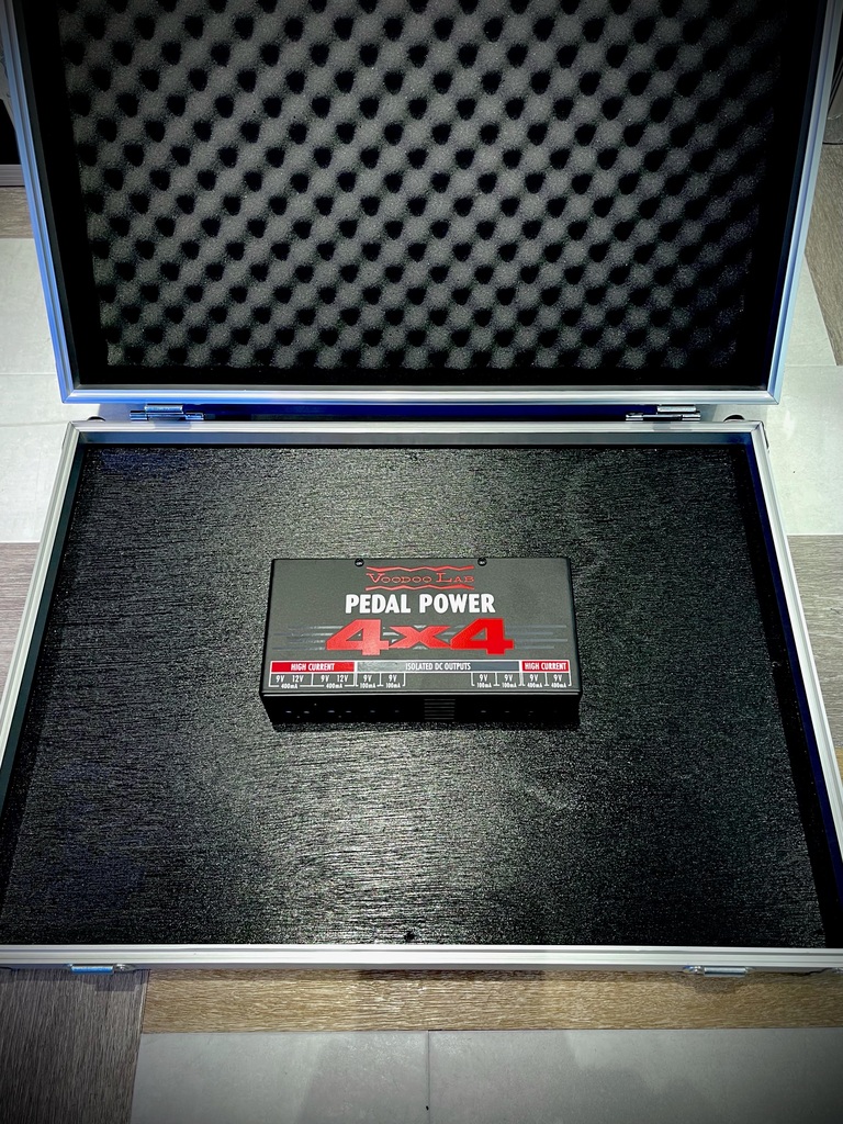VooDoo LAB Pedal Power 4X4（パワーサプライ） ｜イケベ楽器店
