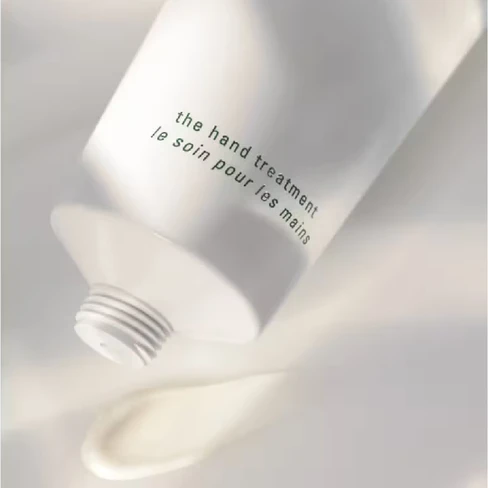 La Mer The Hand Treatment - SweetCare United States