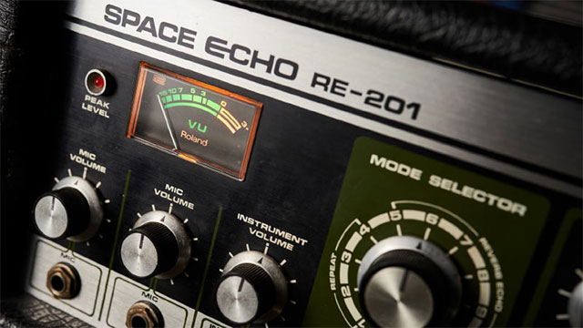 BOSS - RE-202 | Space Echo