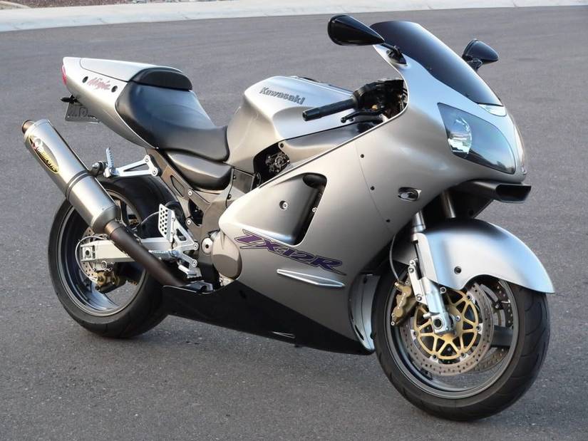 Ten Reasons Why We Love The Kawasaki Ninja ZX-12R