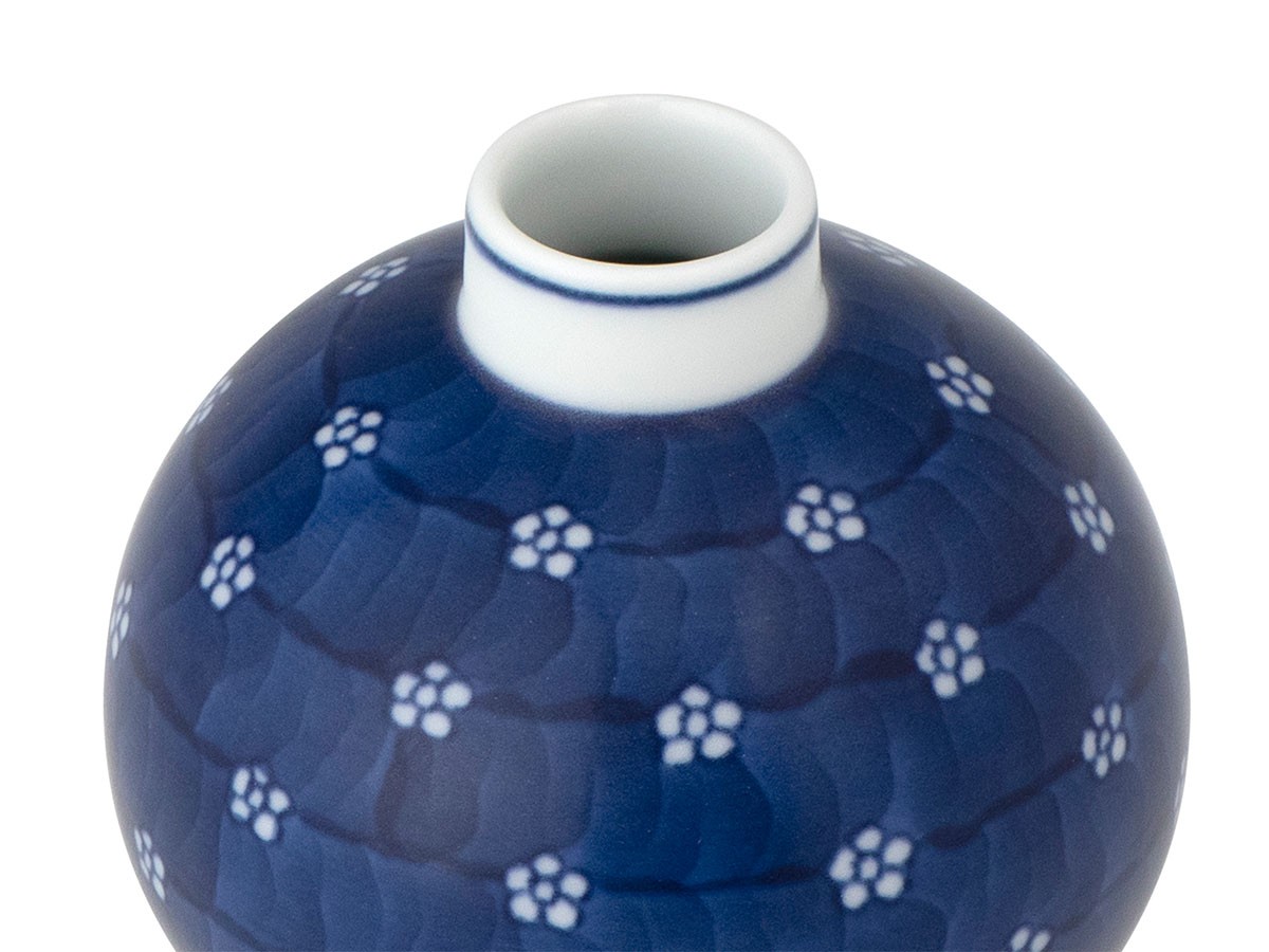 源右衛門窯 染付梅地紋 小花瓶 / げんえもんがま 染付梅地紋 小花瓶